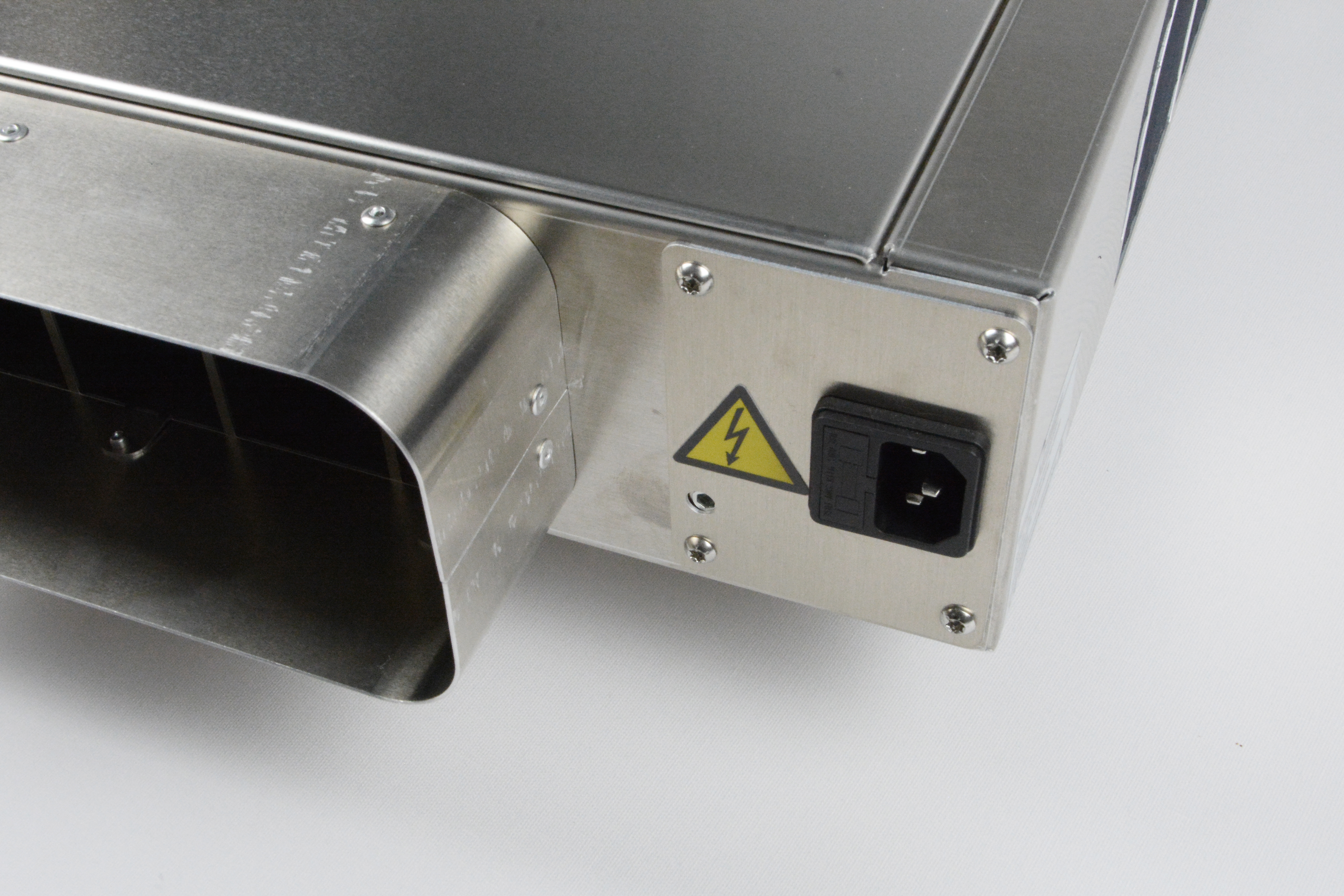 PlasmaMade Plasma-Filter Für Dunstabzugshauben Bis 600 M³/h – Entfernt Gerüche, Viren & Pollen